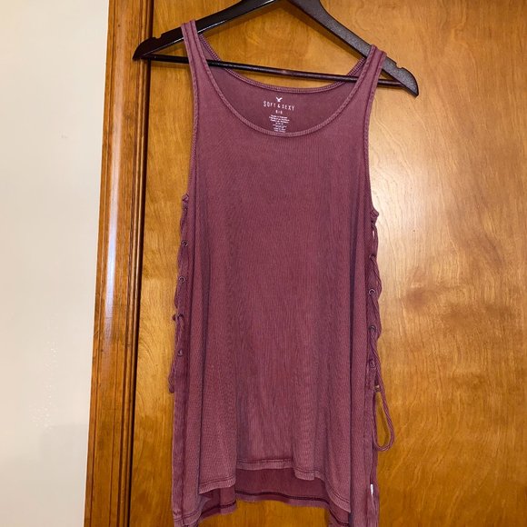 AE Flowy Tank Top - Picture 1 of 4